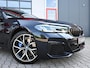 BMW 5-Serie Touring 530e M-Sport High Executive | Pano | Luchtvering | Harmon Kardon | Camera | Laser Led | Head-Up | Leder | Carplay | Stoelverwarming | 19'' | ACC | Keyless | Ambient+ | Digital Dash | Automaat | Trekhaak | Electric Seats