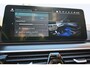 BMW 5-Serie Touring 530e M-Sport High Executive | Pano | Luchtvering | Harmon Kardon | Camera | Laser Led | Head-Up | Leder | Carplay | Stoelverwarming | 19'' | ACC | Keyless | Ambient+ | Digital Dash | Automaat | Trekhaak | Electric Seats