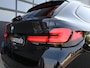 BMW 5-Serie Touring 530e M-Sport High Executive | Pano | Luchtvering | Harmon Kardon | Camera | Laser Led | Head-Up | Leder | Carplay | Stoelverwarming | 19'' | ACC | Keyless | Ambient+ | Digital Dash | Automaat | Trekhaak | Electric Seats