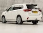 Mitsubishi Outlander 2.4 PHEV Intense+ 225Pk Automaat (APPLE CARPLAY, CAMERA, LEDER/ALCANTARA, SPORTSTOELEN, GETINT GLAS, TREKHAAK, NIEUWE APK, NIEUWSTAAT)