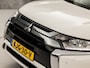 Mitsubishi Outlander 2.4 PHEV Intense+ 225Pk Automaat (APPLE CARPLAY, CAMERA, LEDER/ALCANTARA, SPORTSTOELEN, GETINT GLAS, TREKHAAK, NIEUWE APK, NIEUWSTAAT)