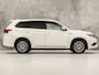 Mitsubishi Outlander 2.4 PHEV Intense+ 225Pk Automaat (APPLE CARPLAY, CAMERA, LEDER/ALCANTARA, SPORTSTOELEN, GETINT GLAS, TREKHAAK, NIEUWE APK, NIEUWSTAAT)