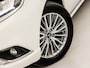 Mitsubishi Outlander 2.4 PHEV Intense+ 225Pk Automaat (APPLE CARPLAY, CAMERA, LEDER/ALCANTARA, SPORTSTOELEN, GETINT GLAS, TREKHAAK, NIEUWE APK, NIEUWSTAAT)