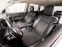 Mitsubishi Outlander 2.4 PHEV Intense+ 225Pk Automaat (APPLE CARPLAY, CAMERA, LEDER/ALCANTARA, SPORTSTOELEN, GETINT GLAS, TREKHAAK, NIEUWE APK, NIEUWSTAAT)