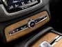 Volvo XC90 2.0 T8 Twin Engine AWD Inscription 7 Persoons 408Pk Automaat (PANORAMADAK, APPLE CARPLAY, MEMORY SEATS, HOUT INLEG, STOELKOELING/VERWARMING, HEAD-UP DISPLAY, GETINT GLAS, NIEUWE APK, NIEUWSTAAT)
