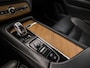 Volvo XC90 2.0 T8 Twin Engine AWD Inscription 7 Persoons 408Pk Automaat (PANORAMADAK, APPLE CARPLAY, MEMORY SEATS, HOUT INLEG, STOELKOELING/VERWARMING, HEAD-UP DISPLAY, GETINT GLAS, NIEUWE APK, NIEUWSTAAT)