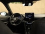 Toyota Yaris Cross 1.5 Hybrid 130 Dynamic - ACHTERUITRIJCAMERA - AUTOMATISCHE AIRCO - APPLE CARPLAY/ANDROID AUTO - DODEHOEKDETECTIE - ADAPTIEVE CRUISE CONTROL - STOEL/STUUR/VOORRUIT VERWARMING - - VERKEERSBORDDETECTIE - LED KOPLAMPEN - GROOTLICHTASSISTENT - DRAADLOZE TELEFOONLADER - VOLLEDIG DIGITAAL INSTRUMENTENPANEEL - AANHANGER ASSISTENT - LICHTMETALEN VELGEN 17" - EXTRA GETINT GLAS - GELUIDSISOLEREND GLAS - DAKRAILS - VERMOEIDHEIDSHERKENNING