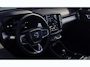 Volvo XC40 B4 211PK Automaat Plus Dark Panoramadak/ Adaptive Cruise Control/ 360 Camera/ Google infotainment/ Elektrisch verstelbare stoelen met geheugen/ Apple Carplay/ Android Auto
