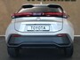 Toyota C-HR / C-HR+ 1.8 Hybrid 140 Dynamic - ACHTERUITRIJCAMERA - AUTOMATISCHE AIRCO - APPLE CARPLAY/ANDROID AUTO - ADAPTIEVE CRUISE CONTROL MET STUURHULP - DODEHOEKDETECTIE - VERKEERSBORDDETECTIE - LED KOPLAMPEN - GROOTLICHTASSISTENT - KEYLESS ENTRY/START - VOLLEDIG DIGITAAL INSTRUMENTENPANEEL - PARKEERSENSOREN VOOR EN ACHTER - LICHTMETALEN VELGEN 18" - EXTRA GETINT GLAS - DAB ONTVANGER - REGENSENSOR - VERMOEIDHEIDSHERKENNING -