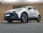 Toyota C-HR / C-HR+ 1.8 Hybrid 140 Dynamic - ACHTERUITRIJCAMERA - AUTOMATISCHE AIRCO - APPLE CARPLAY/ANDROID AUTO - ADAPTIEVE CRUISE CONTROL MET STUURHULP - DODEHOEKDETECTIE - VERKEERSBORDDETECTIE - LED KOPLAMPEN - GROOTLICHTASSISTENT - KEYLESS ENTRY/START - VOLLEDIG DIGITAAL INSTRUMENTENPANEEL - PARKEERSENSOREN VOOR EN ACHTER - LICHTMETALEN VELGEN 18" - EXTRA GETINT GLAS - DAB ONTVANGER - REGENSENSOR - VERMOEIDHEIDSHERKENNING -