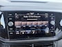 Volkswagen T-Cross 1.0 110pk TSI Style | Parkeersensoren voor en achter | Apple Carplay | Cruise control | Lichtmetalen velgen | Airco |