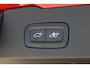 Volvo V60 B4 Plus Bright | Trekhaak | All-Season Banden | Harman/Kardon Premium Geluidssysteem | Adaptieve Cruise Control | Pilot Assist | Elektrische Achterklep | Keyless Entry | Stuurverwarming | Stoelverwarming Voor- en Achter | Lichtmetalen Velgen