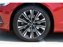 Volvo V60 B4 Plus Bright | Trekhaak | All-Season Banden | Harman/Kardon Premium Geluidssysteem | Adaptieve Cruise Control | Pilot Assist | Elektrische Achterklep | Keyless Entry | Stuurverwarming | Stoelverwarming Voor- en Achter | Lichtmetalen Velgen