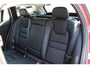 Volvo V60 B4 Plus Bright | Trekhaak | All-Season Banden | Harman/Kardon Premium Geluidssysteem | Adaptieve Cruise Control | Pilot Assist | Elektrische Achterklep | Keyless Entry | Stuurverwarming | Stoelverwarming Voor- en Achter | Lichtmetalen Velgen