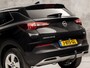 Opel Grandland X 1.2 Turbo Sport Automaat (APPLE CARPLAY, GROOT NAVI, CAMERA, LEDER, SPORTSTOELEN, GETINT GLAS, CRUISE, NIEUWSTAAT)