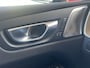 Volvo XC60 2.0 T6 Plug-in hybrid AWD Ultra Dark Luchtvering Bowers en Wilkins Audio Nappa Leder Massagestoelen Stoelventilatie 21 Inch Velgen 360 Camera Elektrische comfortstoelen Apple Carplay Android Auto Stuurverwarming Vol Opties Nieuwe Auto ! Incl. BTW
