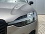 Volvo XC60 2.0 T6 Plug-in hybrid AWD Ultra Dark Luchtvering Bowers en Wilkins Audio Nappa Leder Massagestoelen Stoelventilatie 21 Inch Velgen 360 Camera Elektrische comfortstoelen Apple Carplay Android Auto Stuurverwarming Vol Opties Nieuwe Auto ! Incl. BTW