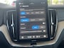 Volvo XC60 2.0 T6 Plug-in hybrid AWD Ultra Dark Luchtvering Bowers en Wilkins Audio Nappa Leder Massagestoelen Stoelventilatie 21 Inch Velgen 360 Camera Elektrische comfortstoelen Apple Carplay Android Auto Stuurverwarming Vol Opties Nieuwe Auto ! Incl. BTW