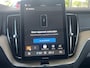 Volvo XC60 2.0 T6 Plug-in hybrid AWD Ultra Dark Luchtvering Bowers en Wilkins Audio Nappa Leder Massagestoelen Stoelventilatie 21 Inch Velgen 360 Camera Elektrische comfortstoelen Apple Carplay Android Auto Stuurverwarming Vol Opties Nieuwe Auto ! Incl. BTW