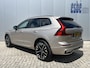 Volvo XC60 2.0 T6 Plug-in hybrid AWD Ultra Dark Luchtvering Bowers en Wilkins Audio Nappa Leder Massagestoelen Stoelventilatie 21 Inch Velgen 360 Camera Elektrische comfortstoelen Apple Carplay Android Auto Stuurverwarming Vol Opties Nieuwe Auto ! Incl. BTW