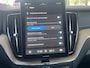 Volvo XC60 2.0 T6 Plug-in hybrid AWD Ultra Dark Luchtvering Bowers en Wilkins Audio Nappa Leder Massagestoelen Stoelventilatie 21 Inch Velgen 360 Camera Elektrische comfortstoelen Apple Carplay Android Auto Stuurverwarming Vol Opties Nieuwe Auto ! Incl. BTW