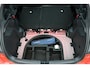 Toyota Yaris 1.5 Hybrid Executive | Navigatie |  Stoel en stuurverwarming | Panoramadak | Leder-stof bekleding |