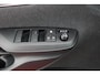 Toyota Yaris 1.5 Hybrid Executive | Navigatie |  Stoel en stuurverwarming | Panoramadak | Leder-stof bekleding |