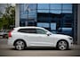 Volvo XC60 2.0 T8 Twin Engine AWD Inscription / NL auto / 1e Eig. / Luchtvering / Pano