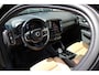 Volvo XC40 T5 Recharge Inscription | Panoramadak | Verwarmbare voorstoelen en stuurwiel | Premium audio by Harman Kardon | Apple carplay/Anrdoid auto | Rondom zichtcamera |