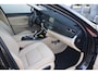 BMW 5-Serie 520i Executive - NL- Auto!! Mem. seats I Climate I Park sens V+A