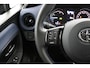 Toyota Yaris 1.5 Hybrid BI-Tone | Stoelverwarming | Cruise Control | Led Verlichting | All season banden |