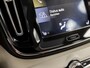 Volvo XC40 1.5 T5 Twin Engine Inscription 252Pk Automaat (PANORAMADAK, APPLE CARPLAY, MEMORY SEATS, STOELVERWARMING, CAMERA, SPORTSTOELEN, KEYLESS, ELEK ACHTERKLEP, NIEUWSTAAT)