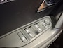 Peugeot e-2008 EV Allure Avantage 54 kWh | Android/Apple Carplay | LM Velgen 17" | PDC Voor en Achter | Cruise Control | Bluetooth | DAB | Airco |