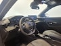 Peugeot e-2008 EV Allure Avantage 54 kWh | Android/Apple Carplay | LM Velgen 17" | PDC Voor en Achter | Cruise Control | Bluetooth | DAB | Airco |