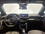 Peugeot e-2008 EV Allure Avantage 54 kWh | Android/Apple Carplay | LM Velgen 17" | PDC Voor en Achter | Cruise Control | Bluetooth | DAB | Airco |