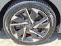 Peugeot 308 SW 1.6 HYbrid 180 Allure Pack Business | Achterbank in 3 delen neerklapbaar met skiluik | Achterbank in delen neerklapbaar | Achteruitrij assistent