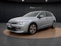 Volkswagen Golf 1.5 TSI Oranje Edition | Camera | ACC | LED | Spiegelpakket | Getint Glas | Carplay | 17'' |