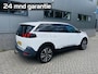 Peugeot 5008 1.2 PureTech Allure | nieuwe distributieriem | Trekhaak | 7-persoons | 24 mnd Garantie | Muziek streamen