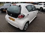 Toyota Aygo 5-DEURS AIRCO LAGE-KMSTAND!
