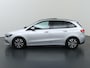 Mercedes-Benz B-klasse 180 Business Solution Luxury | Panoramadak | Sfeerverlichting | Widescreen | Getint glas | Stoelverwarming |