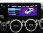 Mercedes-Benz B-klasse 180 Business Solution Luxury | Panoramadak | Sfeerverlichting | Widescreen | Getint glas | Stoelverwarming |