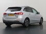 Mercedes-Benz B-klasse 180 Business Solution Luxury | Panoramadak | Sfeerverlichting | Widescreen | Getint glas | Stoelverwarming |