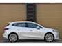 BMW 2-Serie Active Tourer 220i * Panoramadak * Sportstoel * Stoelmemory * Trekhaak *