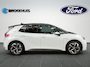 Volkswagen ID.3 Pro Edition 204pk 58kWh | Trekhaak | Stoel/Stuur verwarming | Navi | 19"LMV