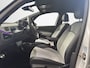 Volkswagen ID.3 Pro Edition 204pk 58kWh | Trekhaak | Stoel/Stuur verwarming | Navi | 19"LMV