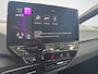 Volkswagen ID.3 Pro Edition 204pk 58kWh | Trekhaak | Stoel/Stuur verwarming | Navi | 19"LMV