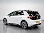 Volkswagen ID.3 Pro Edition 204pk 58kWh | Trekhaak | Stoel/Stuur verwarming | Navi | 19"LMV