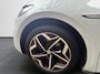 Volkswagen ID.3 Pro Edition 204pk 58kWh | Trekhaak | Stoel/Stuur verwarming | Navi | 19"LMV