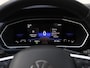 Volkswagen T-Cross 1.5 TSI Style Business R 150PK DSG | Led | Camera | Stoelverwarming | Digitaal dashboard | Cruise control