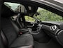 Mercedes-Benz A-klasse 180 Ambition Comfort, AMG-PAKKET, PANORAMADAK, LED, NL AUTO, NAP LOGISCH, LEDER/ALCANTARA, AIRCO, NAVIGATIE, CRUISE CONTROL, LICHTMETAAL 18"